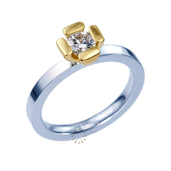 Solitaire ring 14ct Gold with