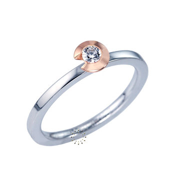 Solitaire ring 18ct White