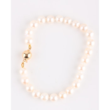 Pearl Bracelet With a 14ct