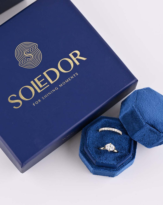 SOLEDOR Petal 14ct White Gold Solitaire Ring with Zircon (No 53)